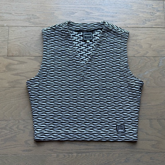 Vintage Versace Jeans Couture black & white Crop Top - Picture 5 of 8